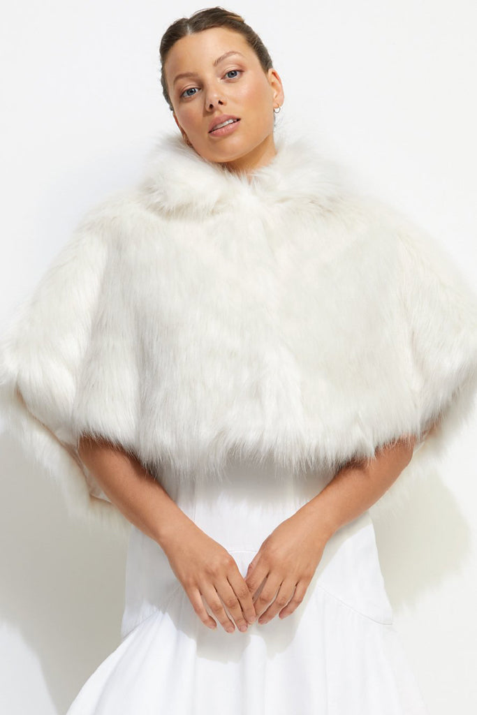 Nord Cape in Ivory by Unreal Fur - RENTAL