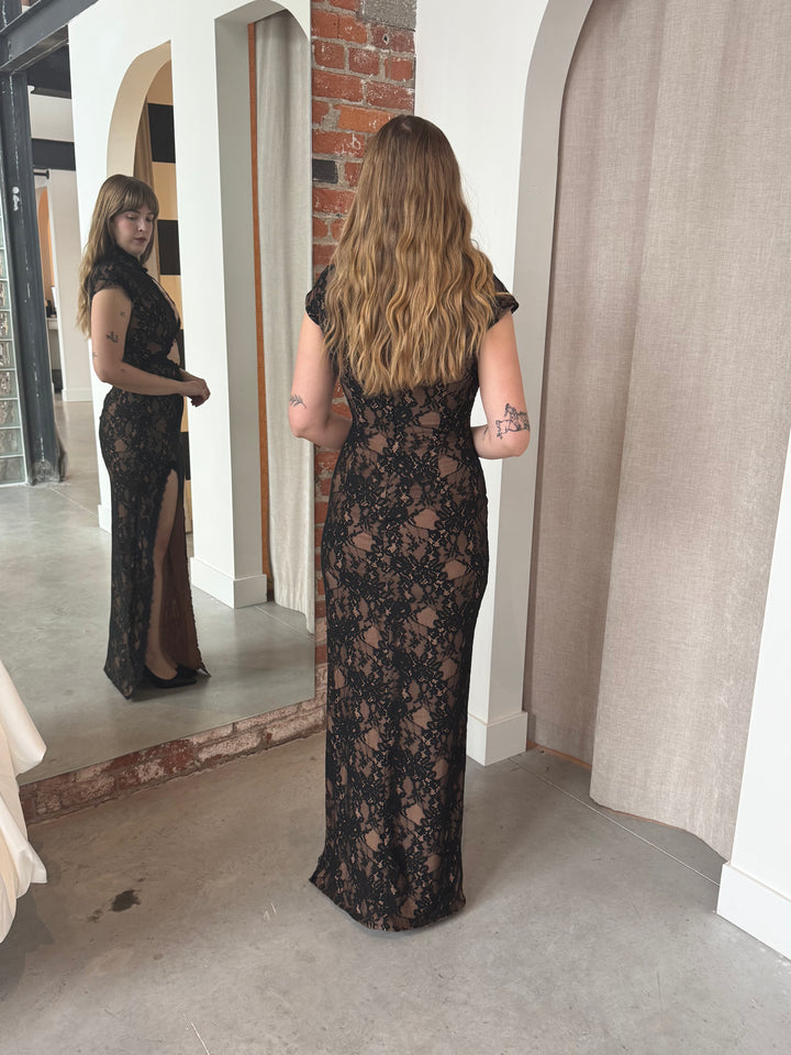 Moira Lace Gown in Black by Sau Lee - RENTAL – The Fitzroy