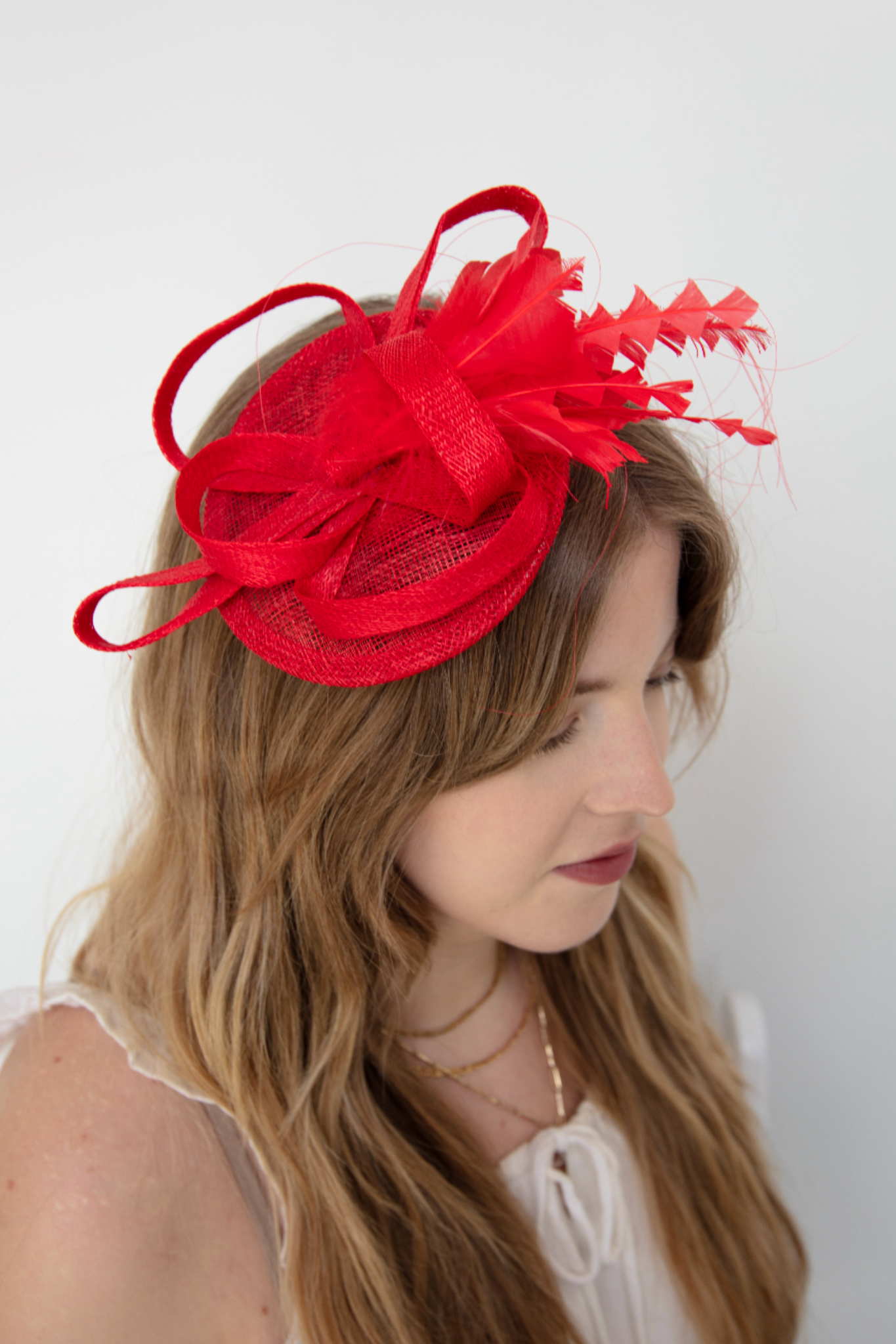 Paso Fina Red Fascinator - RENTAL