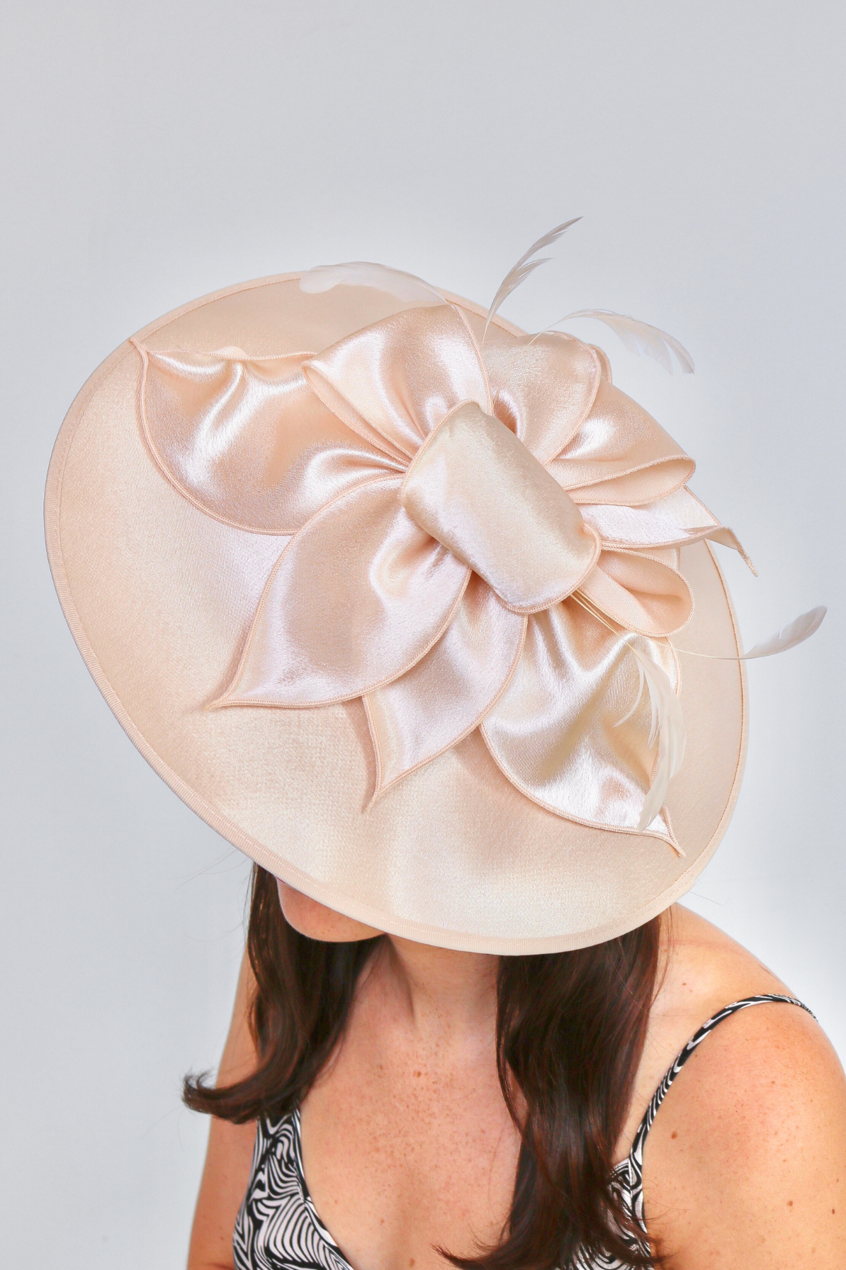 Camelot Champagne Fascinator - RENTAL
