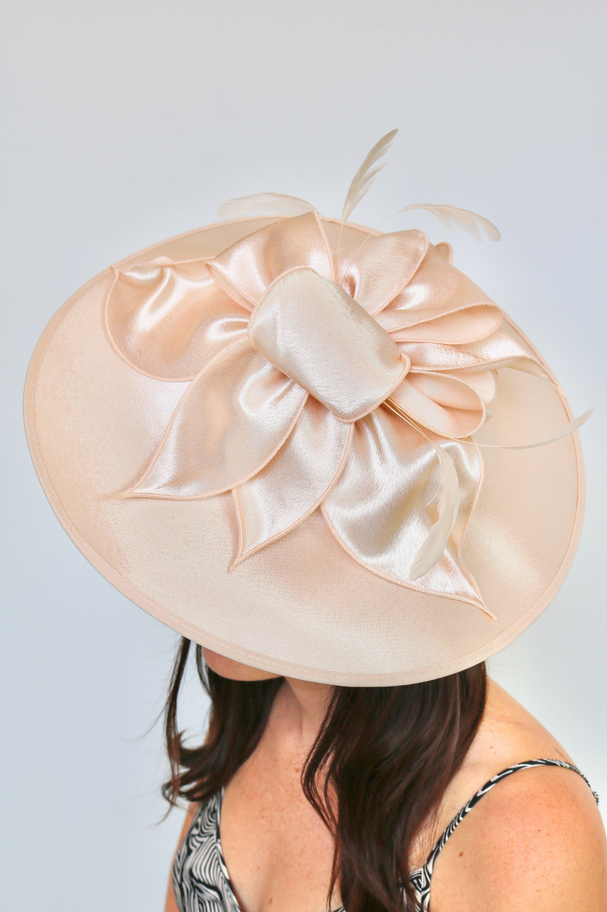 Camelot Champagne Fascinator - RENTAL