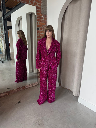 liza-suit-in-magenta-by-ofuure-model