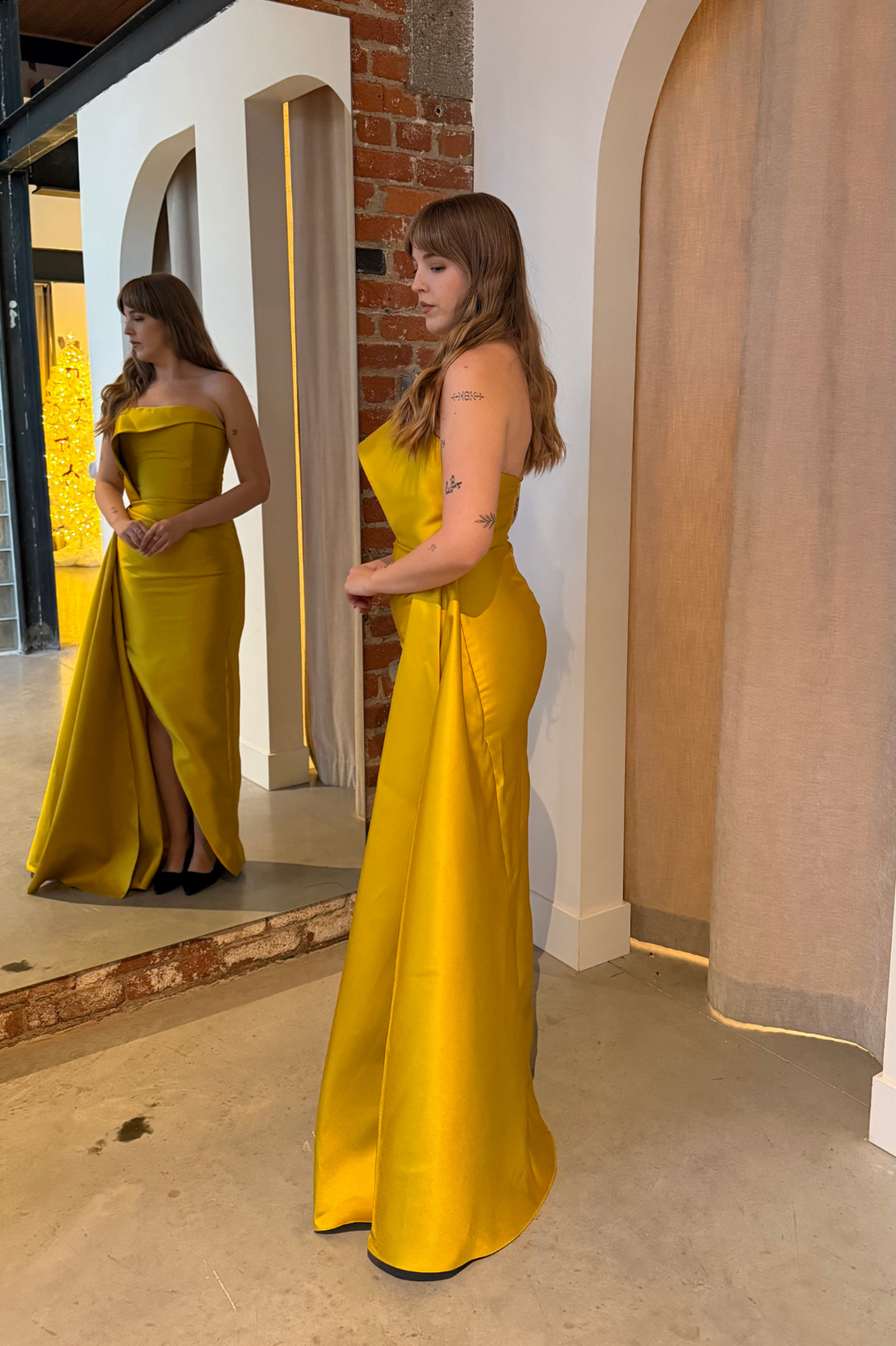 Elizabeth Gown by Nicole Bakti- RENTAL – The Fitzroy