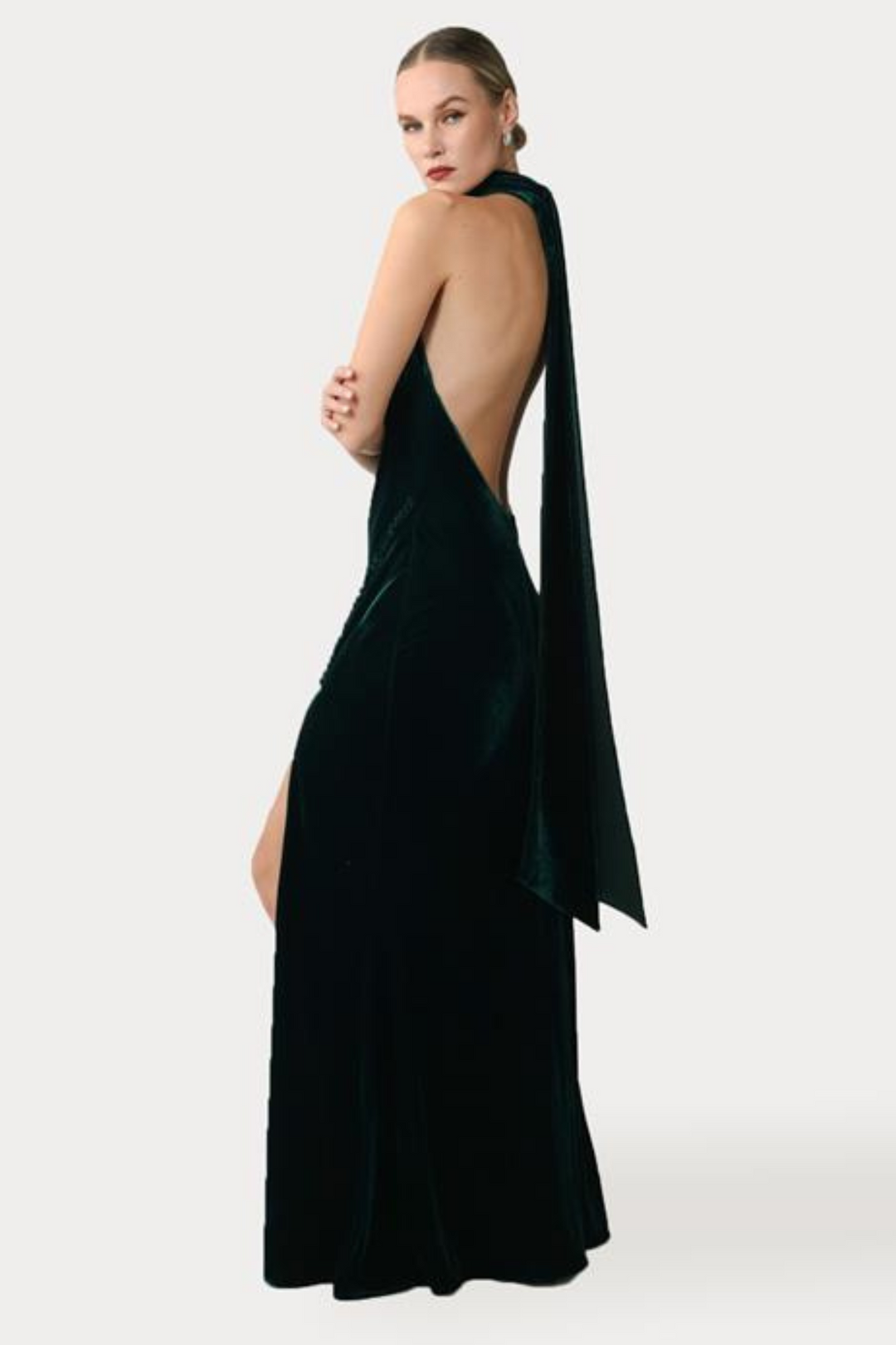 Penelope Velvet Gown in Emerald by Sau Lee - RENTAL The Fitzroy Penelope Velvet Gown in Emerald by Sau Lee - RENTAL The Fitzroy