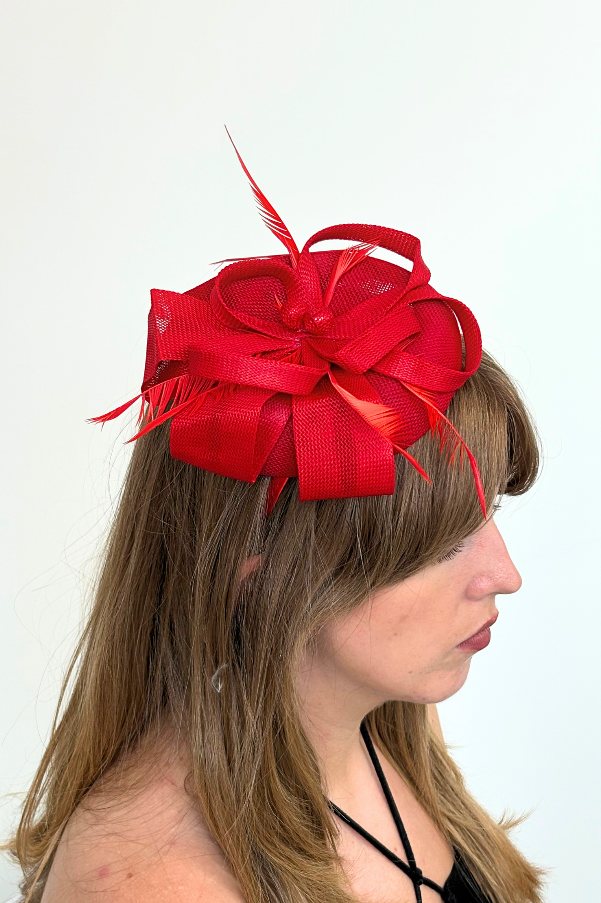 Romeo Red Fascinator - RENTAL