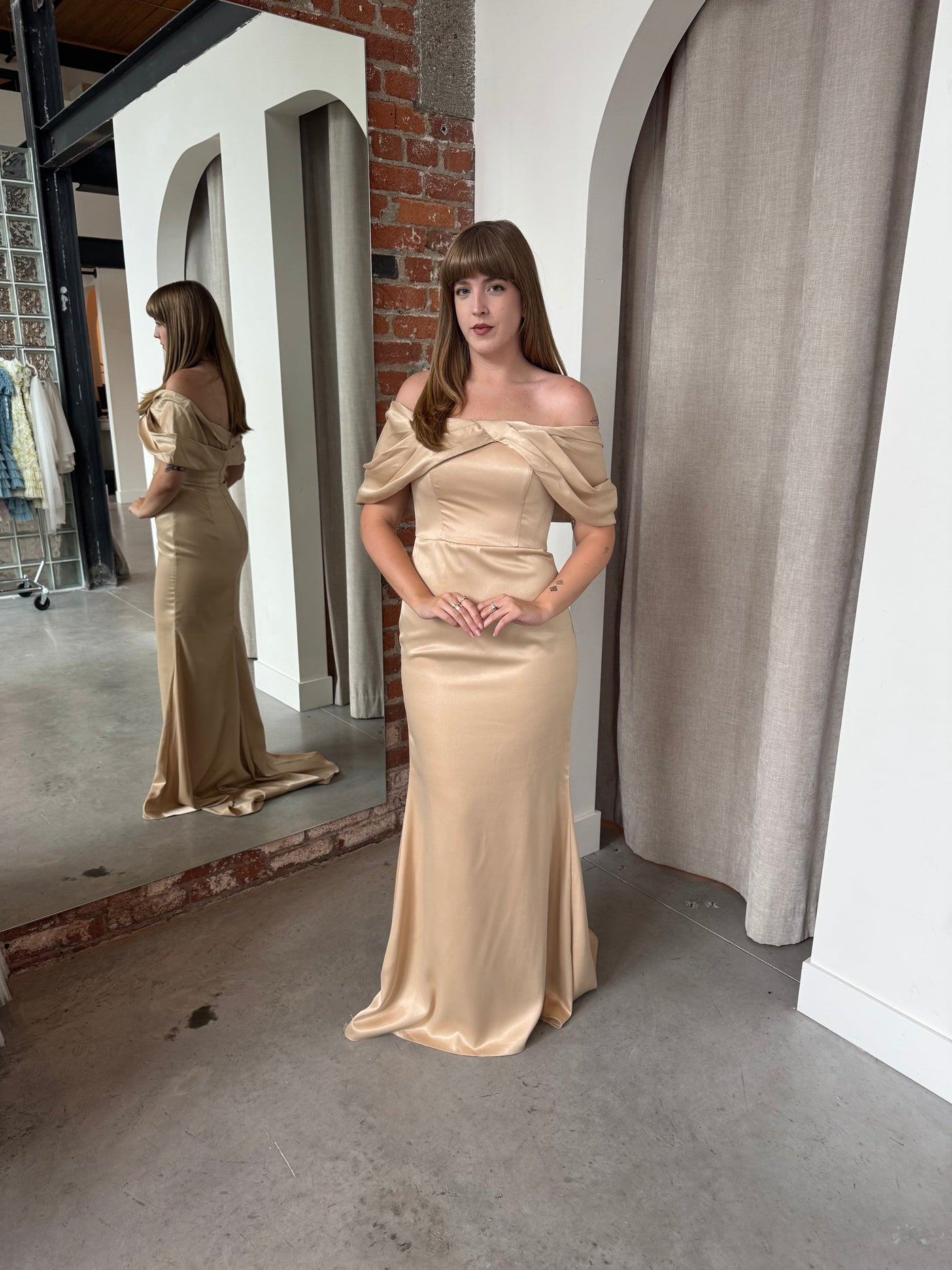 sesry-off-shoulder-gown-by-bariano-model