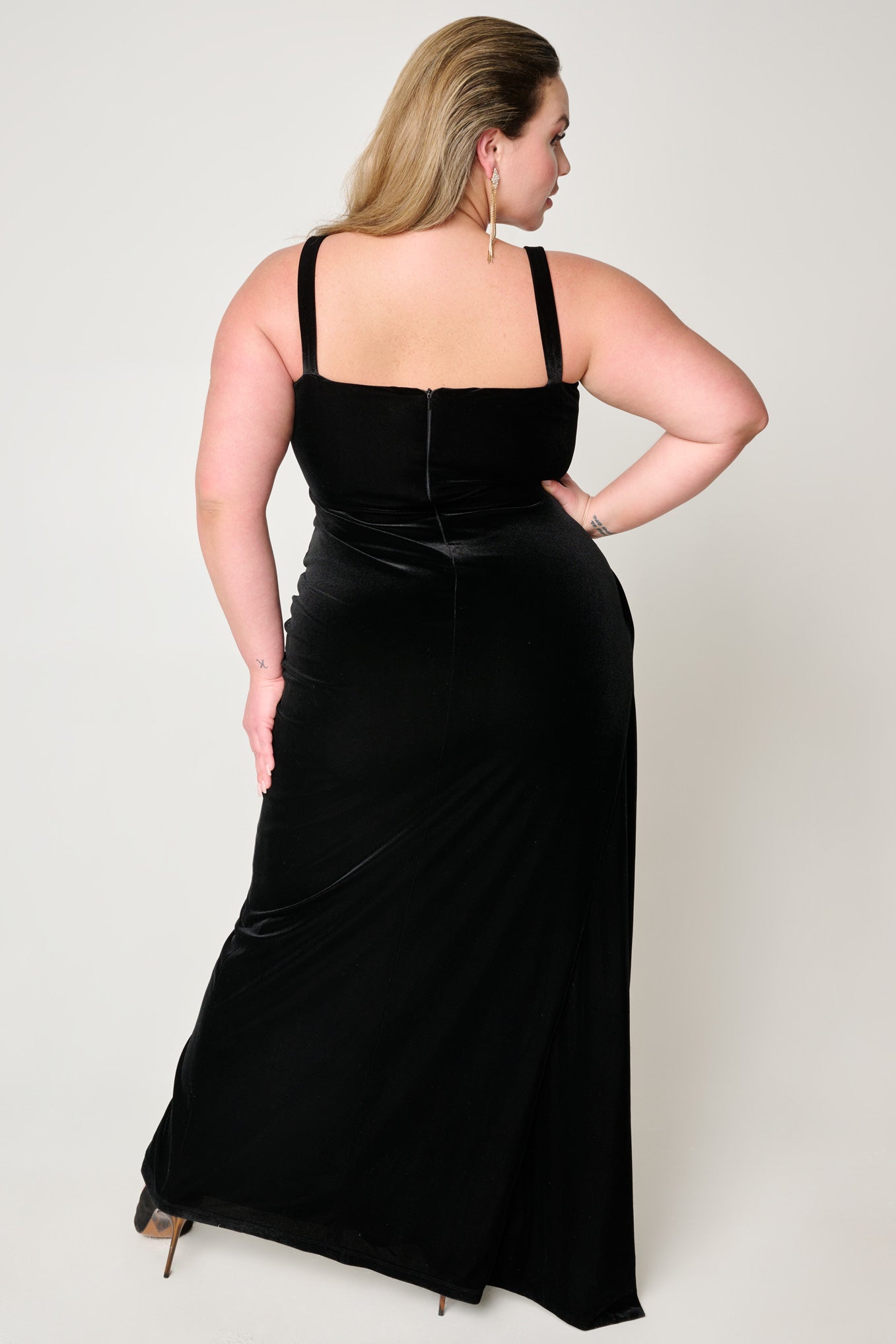 Domino Gown in Black by Black Halo - RENTAL