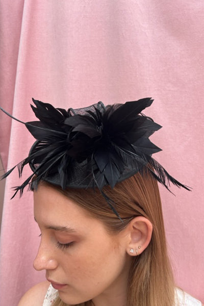 Eclipse Black Fascinator - RENTAL