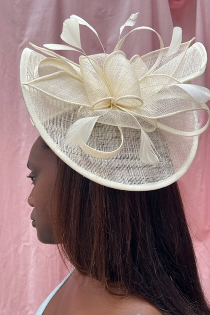 Beaumont Ivory Fascinator - RENTAL