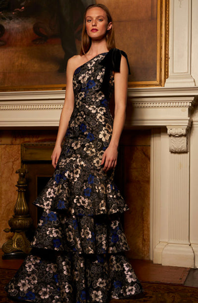 Monique L'Hullier Gowns Canada